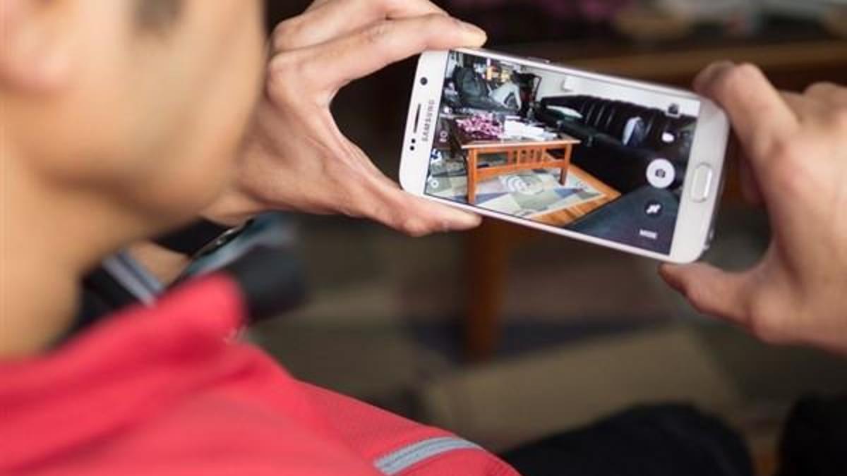Samsung Galaxy S6 ve S6 Edge eğilme testi