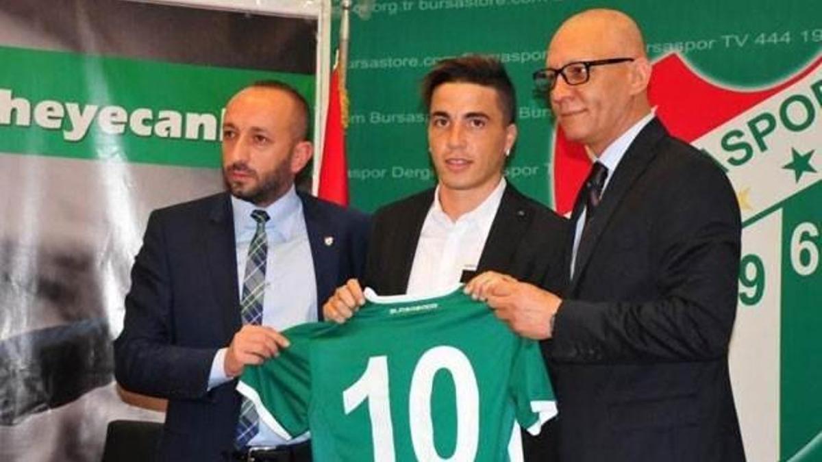 Filipe Josue imzayı attı