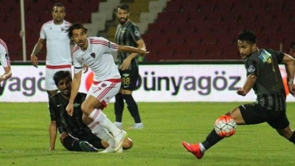 Akhisar, Mersin'i  devirdi