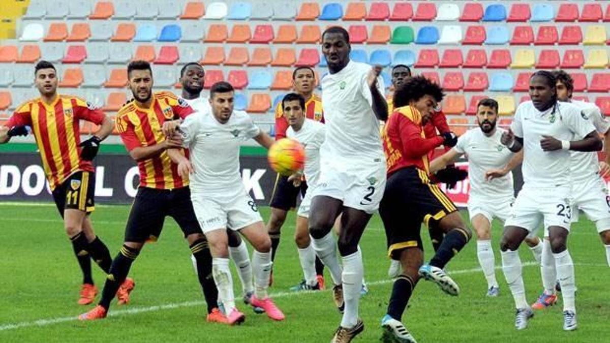 'Kendini atana penaltı veriliyor'