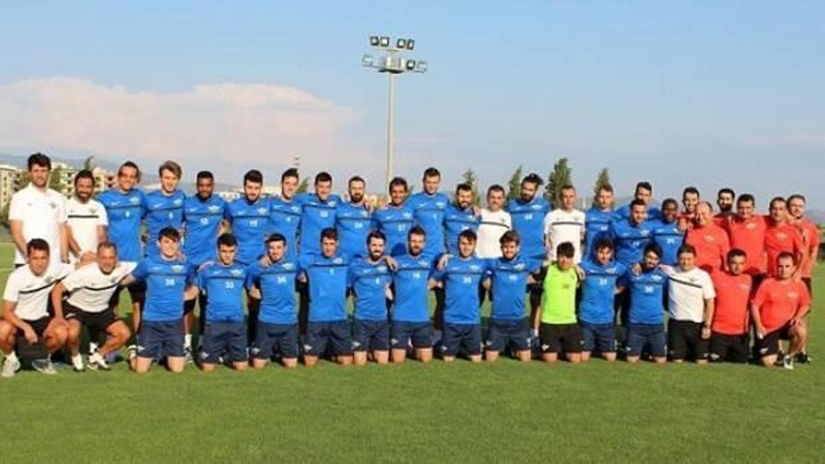 Akhisar Belediyespor top başı yaptı