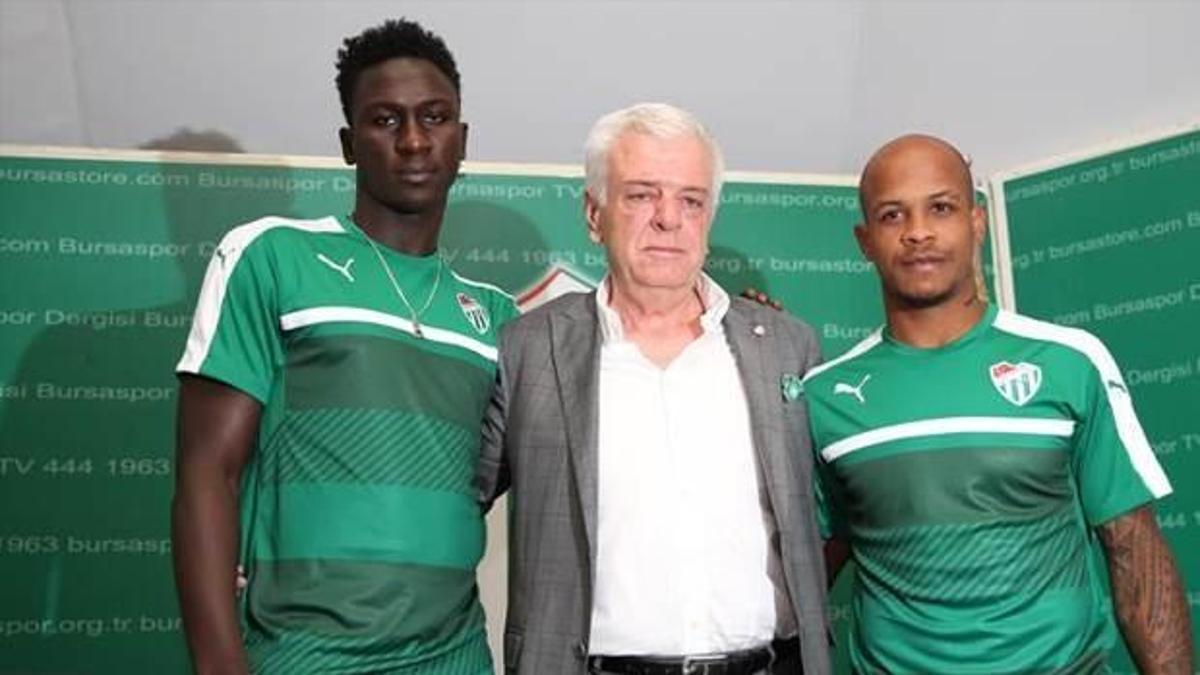 Bursaspor'dan imza şov