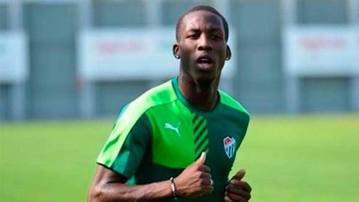 Serdar’ın yerine Advincula