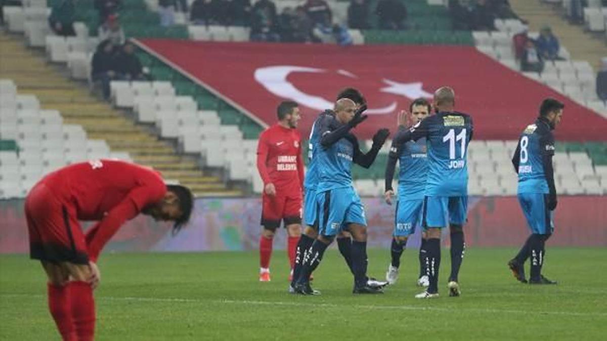 Bursaspor'dan üç gollü galibiyet