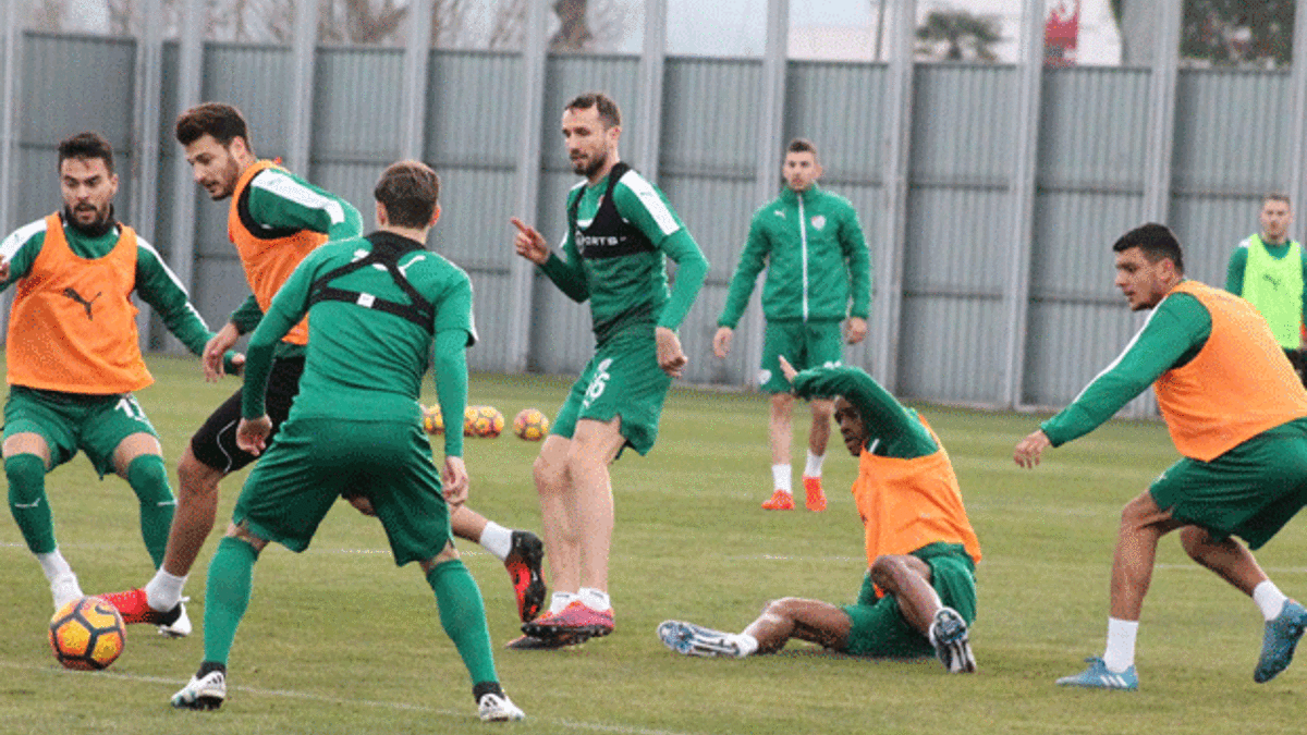 Bursaspor ara vermedi
