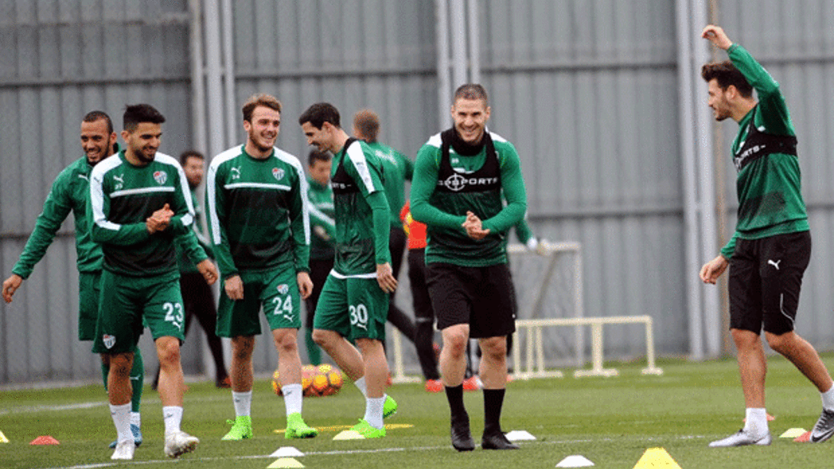 Bursaspor'da neşeli çalışma