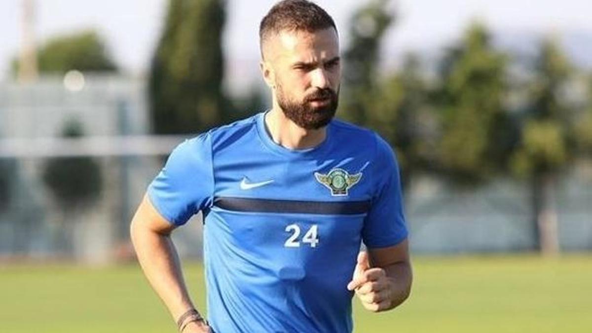 Akhisar Belediyespor'da Serdar Kesimal ile yollar ayrıldı