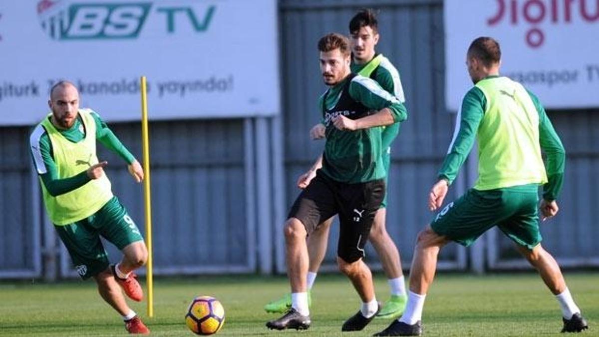 Bursaspor, Osmanlıspor'a hazırlanıyor