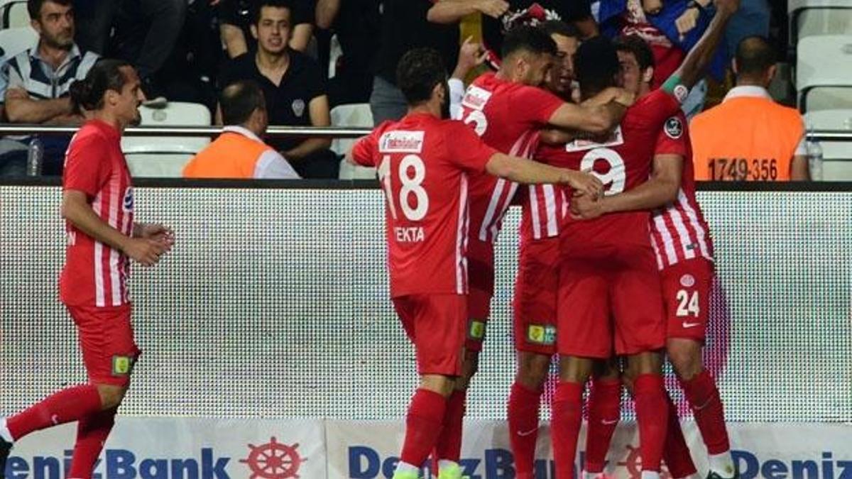 Antalyaspor'un Bursa'yı ateşe attı
