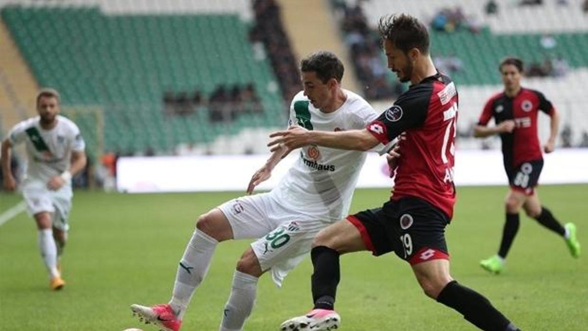 Bursaspor kendini ateşe attı!