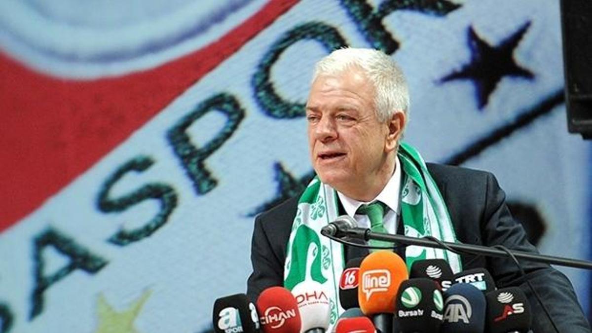 Ali Ay: Görevimin başındayım, bırakmıyorum