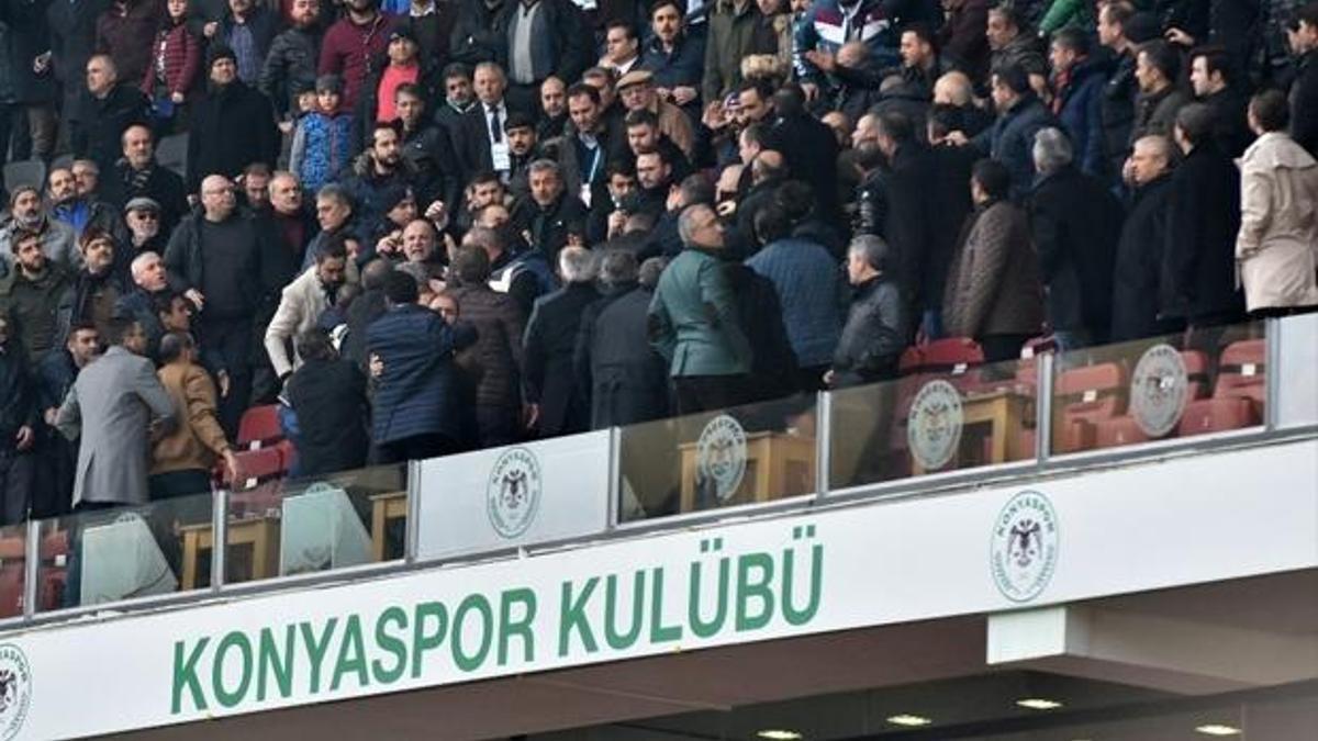 Konya'da kalp krizi geçiren taraftar hayatını kaybetti!