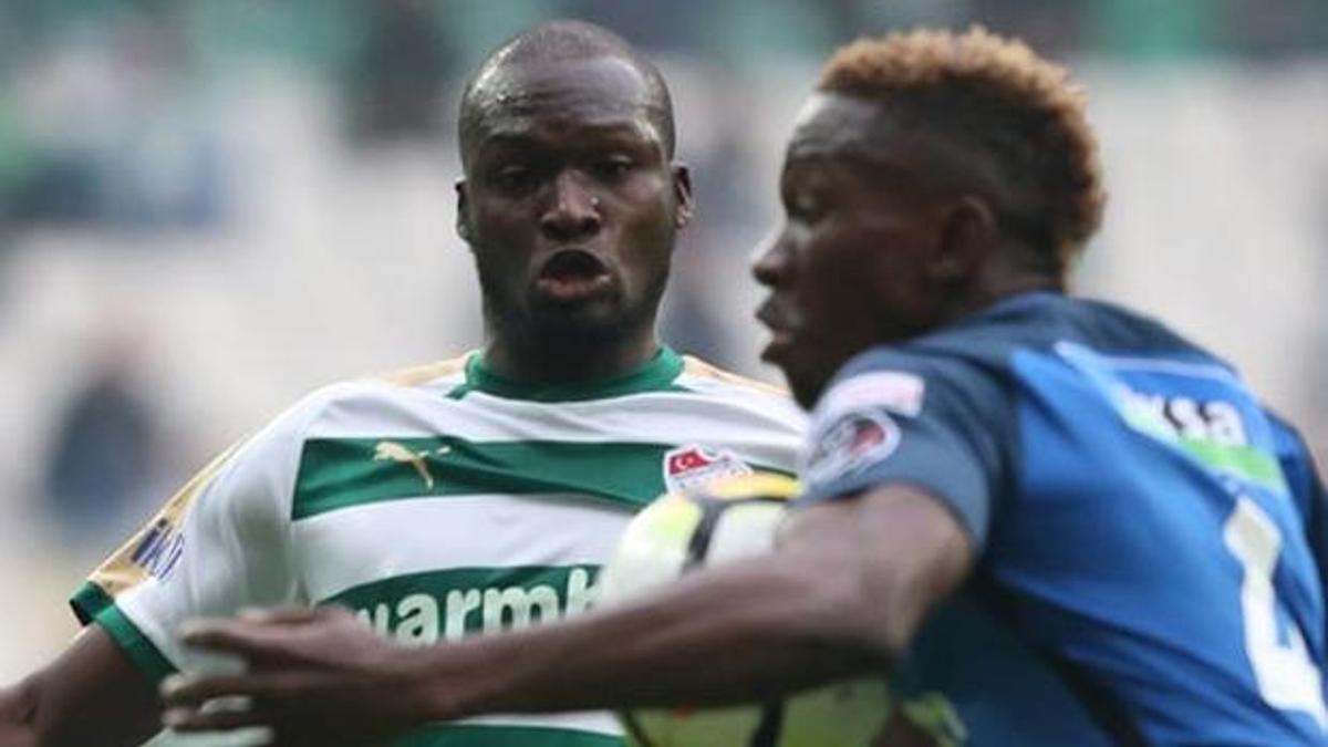 Bursasporlulardan Moussa Sow'a şok!