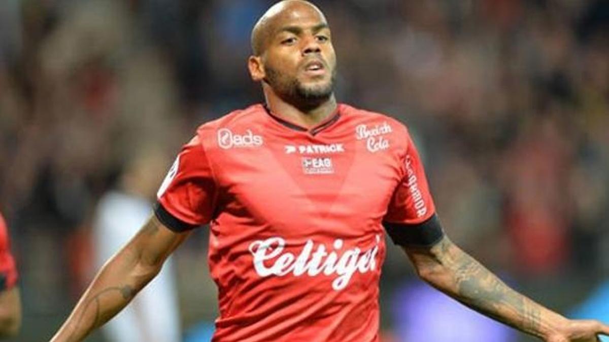 Briand transferinde rakip çıktı!