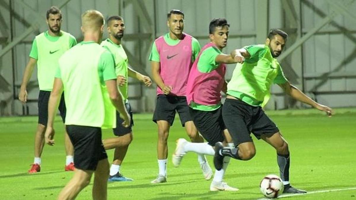 Konyaspor'da Fenerbahçe mesaisi başladı