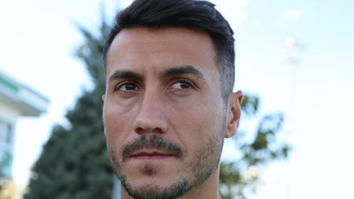 Adis Jahovic'e 2 maç men!