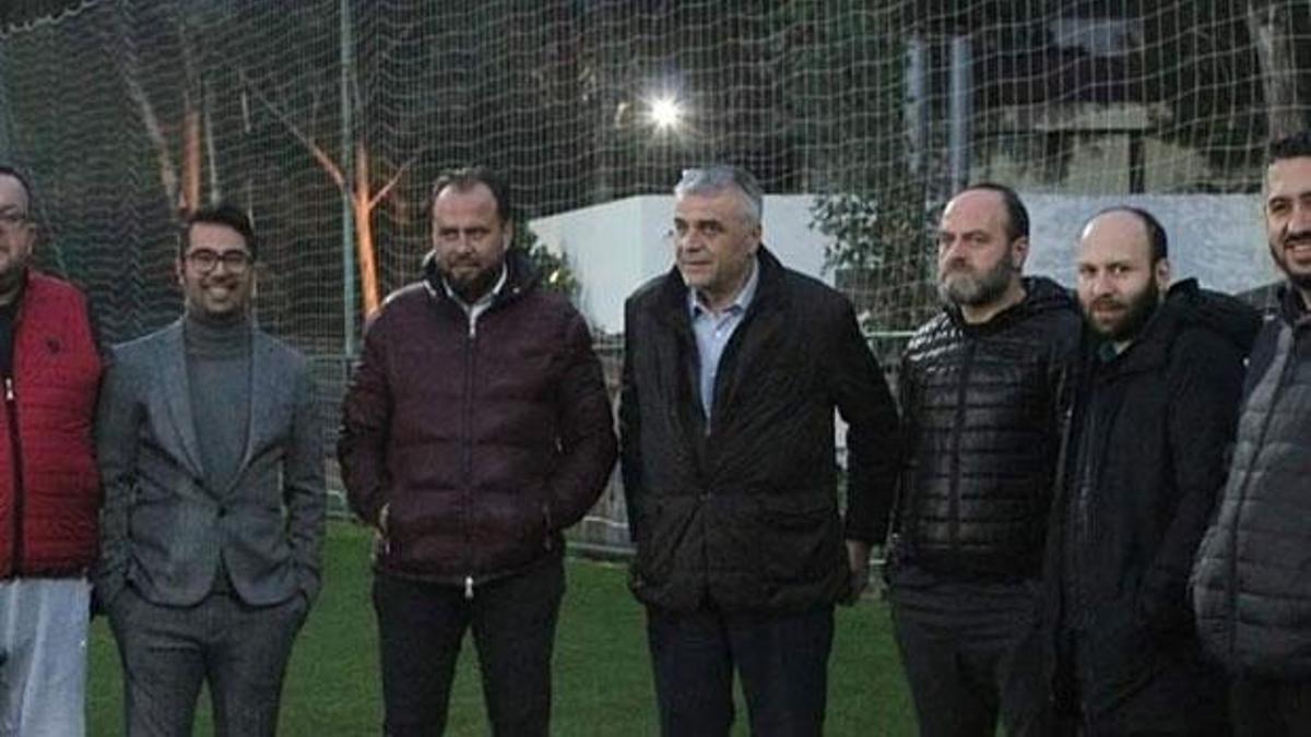Akhisarspor yönetiminden kampa destek ziyareti