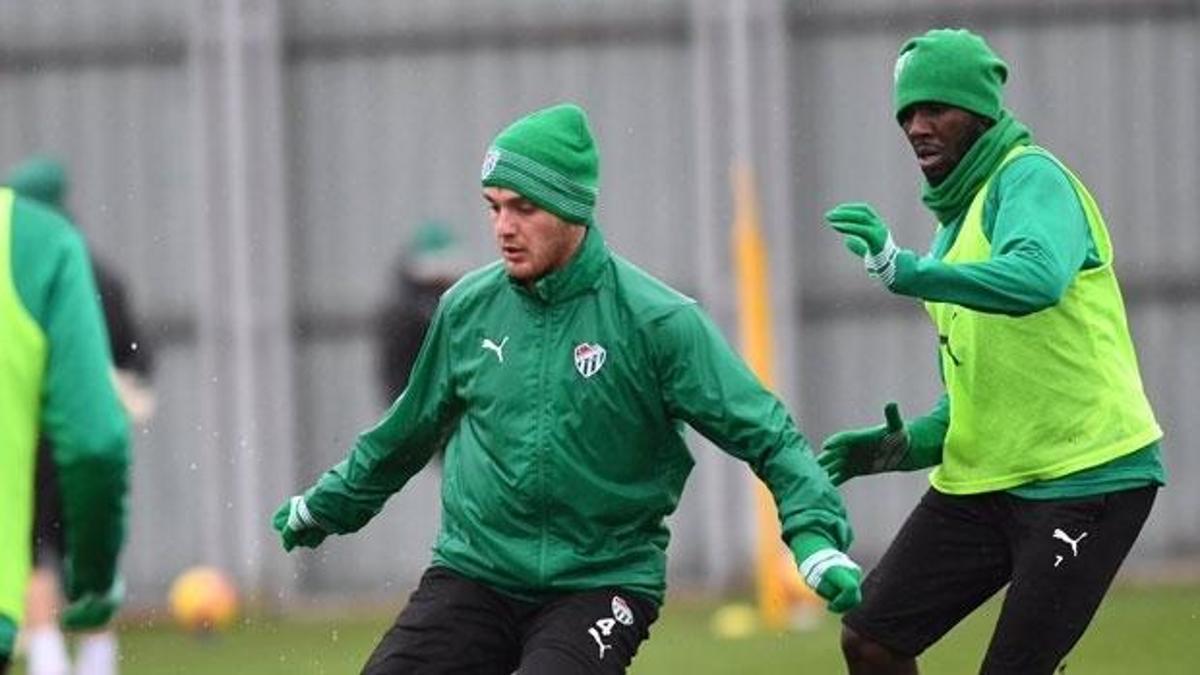 Bursaspor'da Fenerbahçe mesaisi sürüyor