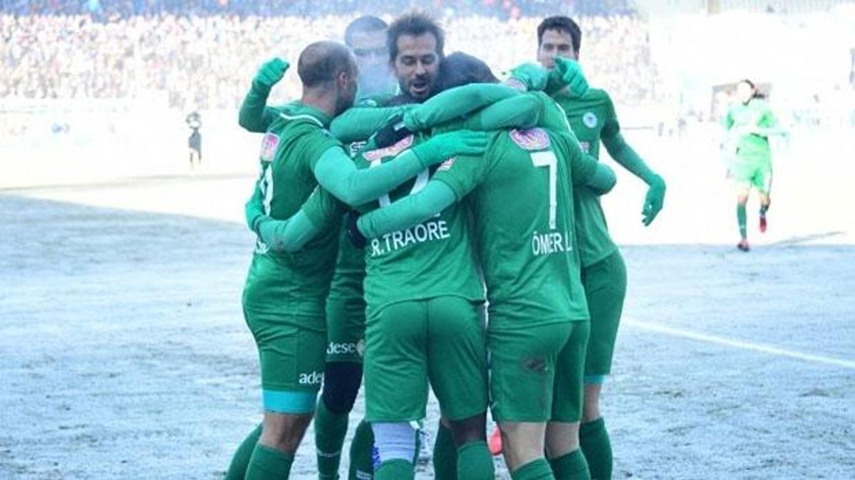 Atiker Konyaspor deplasmanda güldü!
