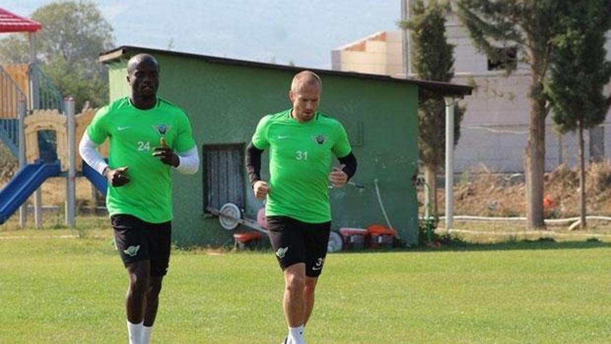 Akhisar'da Larsson'la yollar ayrıldı