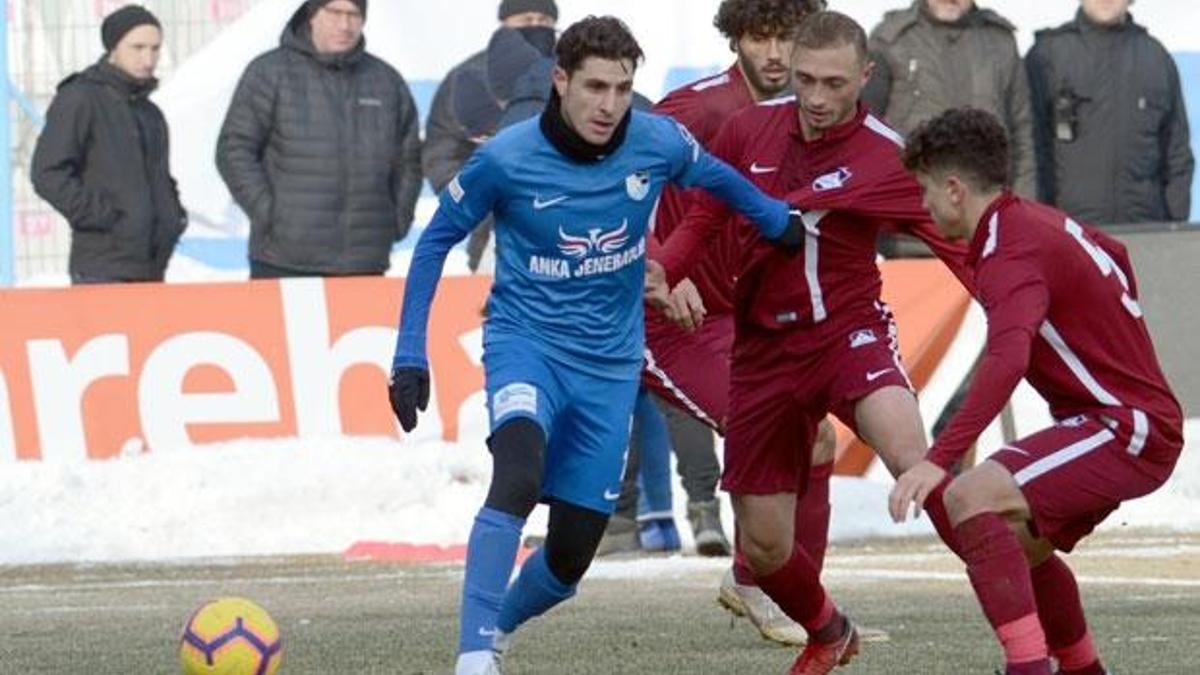 Erzurumspor Özer Hurmacı'nın sözleşmesini feshetti