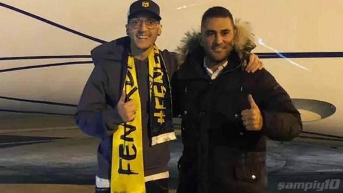Mesut Özil'in menajerinden 'Yeni teknik direktör' açıklaması