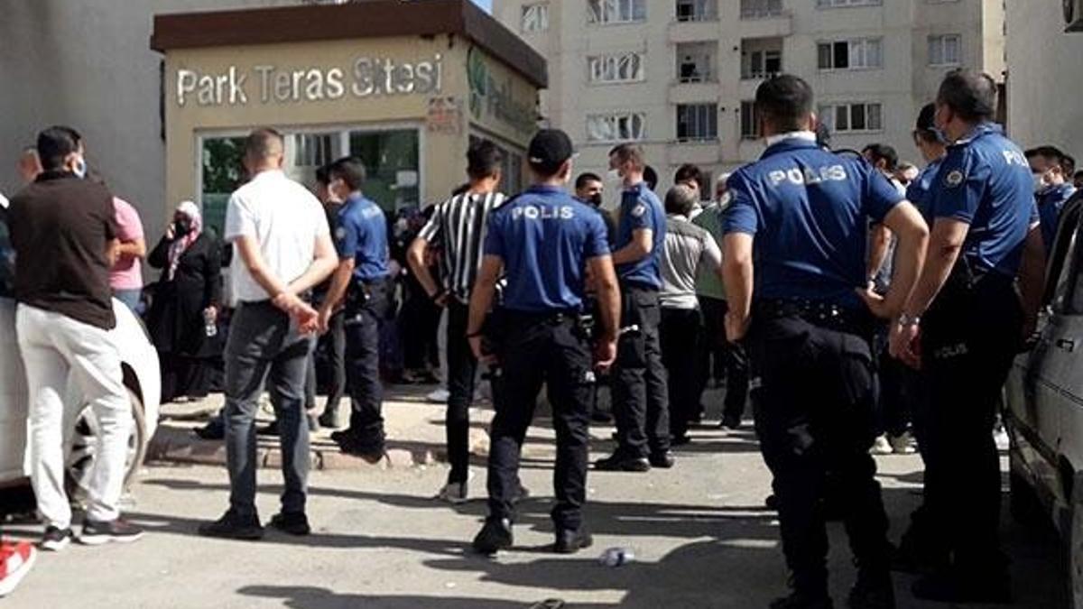 İntiharına engel olmak isteyen esnafı, pompalı tüfekle öldürdü