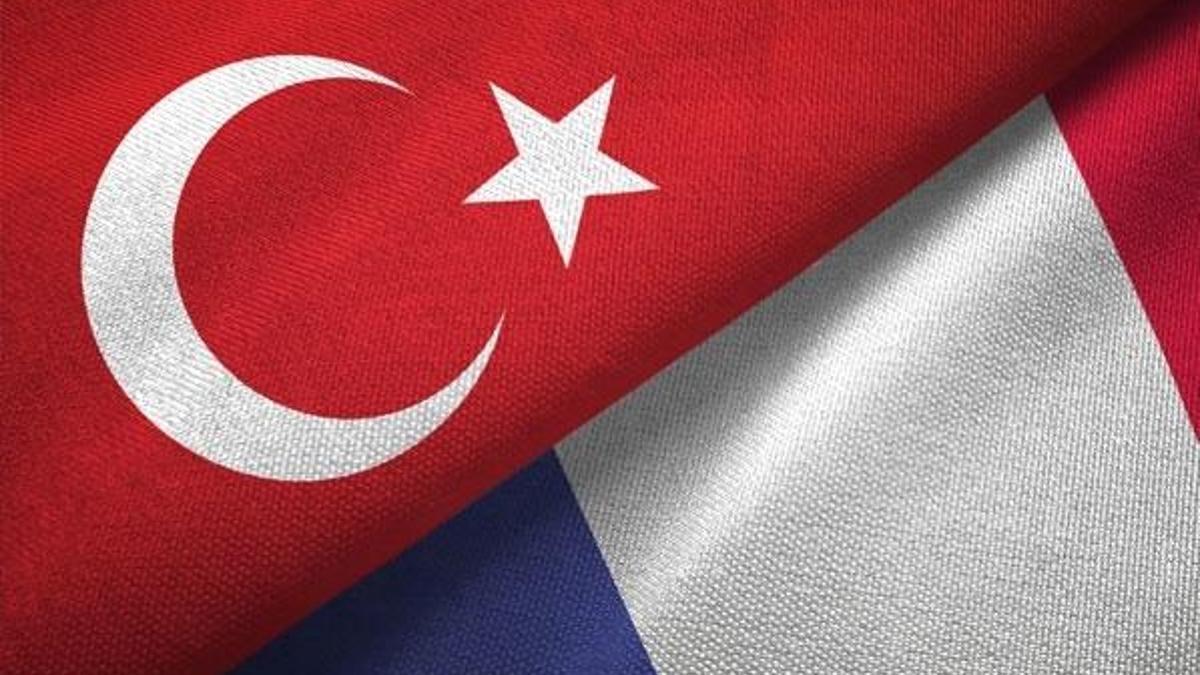 Fransa'dan flaş karar! Türkiye'yi Kovid-19 salgınında seyahat kısıtlaması getirilen "kırmızı ülkeler" listesinden çıkardı...