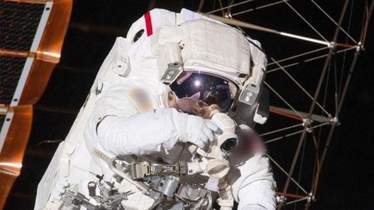 Çin uzay istasyonuna ilk astronot ekibini gönderdi