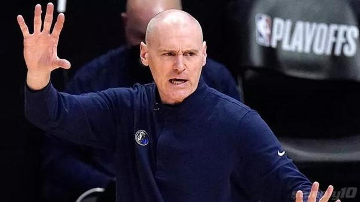 Carlisle 13 yıl sonra Mavericks'ten ayrıldı