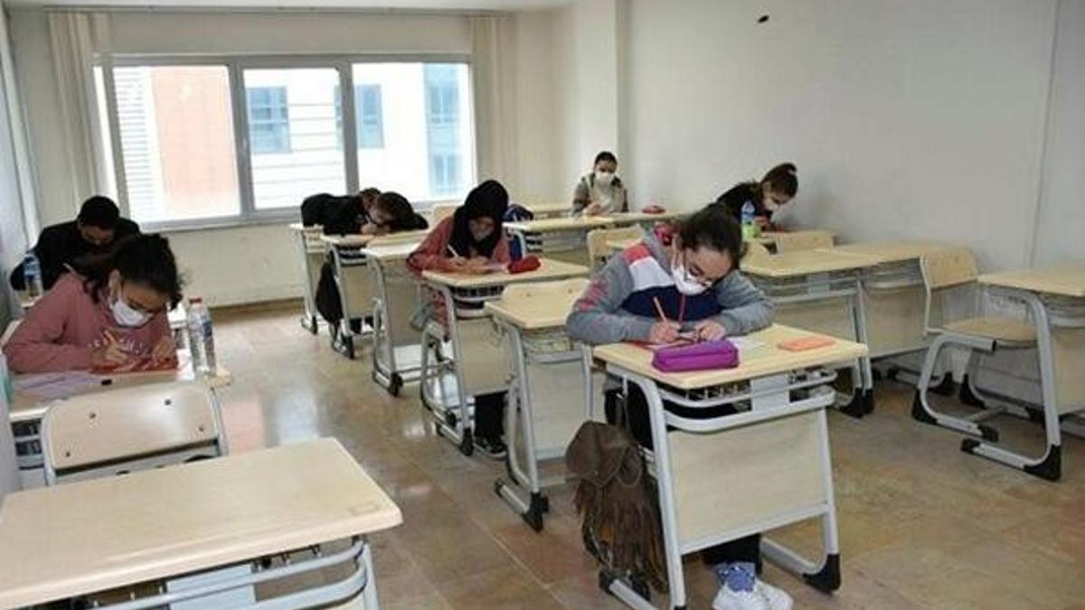 21 Haziran 2 Temmuz arası ne olacak, telafi eğitimi planı? Pazartesi okul var mı, tatil mi?