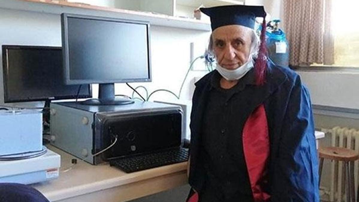 33 yıl önce kazandığı üniversiteden bu yıl mezun oldu