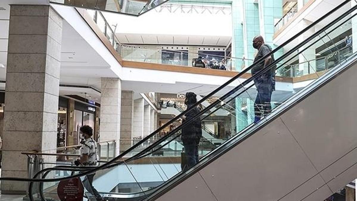 Pazar günleri AVM'lere 5,5 milyon ziyaretçi bekleniyor