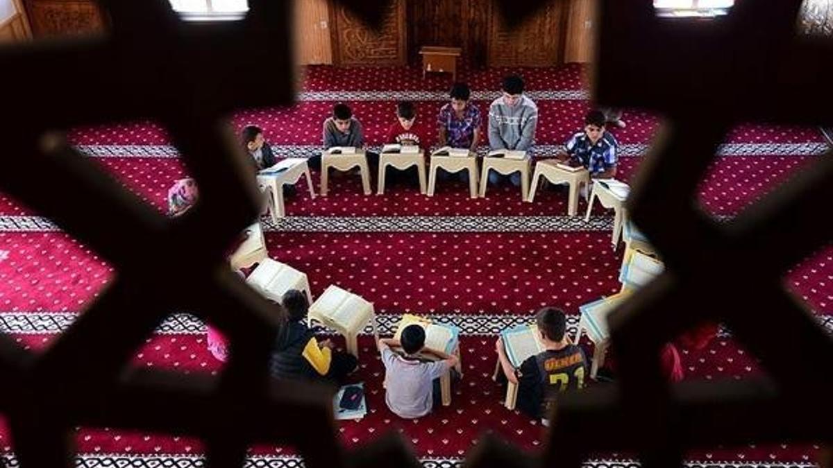 Diyanet yaz Kur'an kursu kayıt 2021 tarihi ne zaman? Diyanet yaz Kur'an kursu kayıtları nasıl yapılır, Yaz Kur'an kursu kayıtları ne zaman açılacak?
