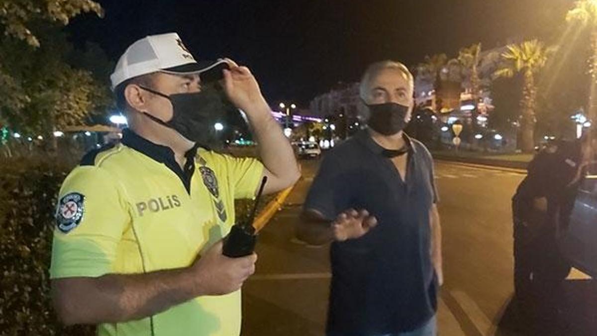 Polislere beddua edince gözaltına alındı