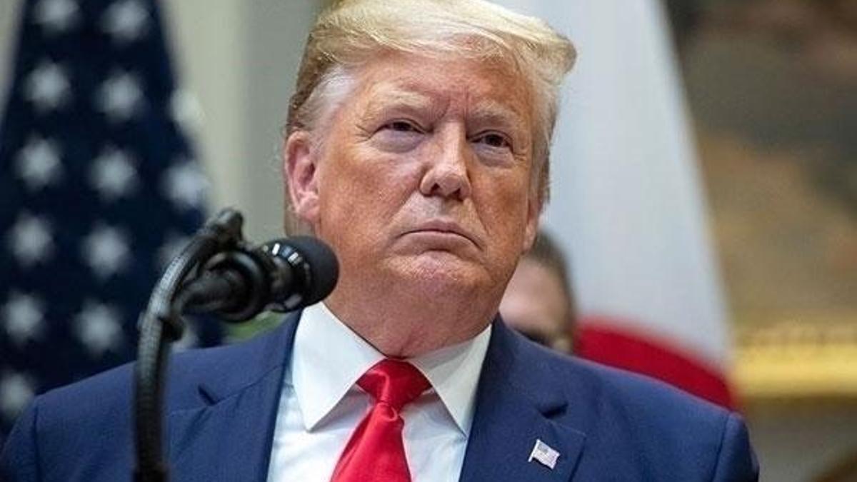 Donald Trump'a bir şok daha! Askıya alındı