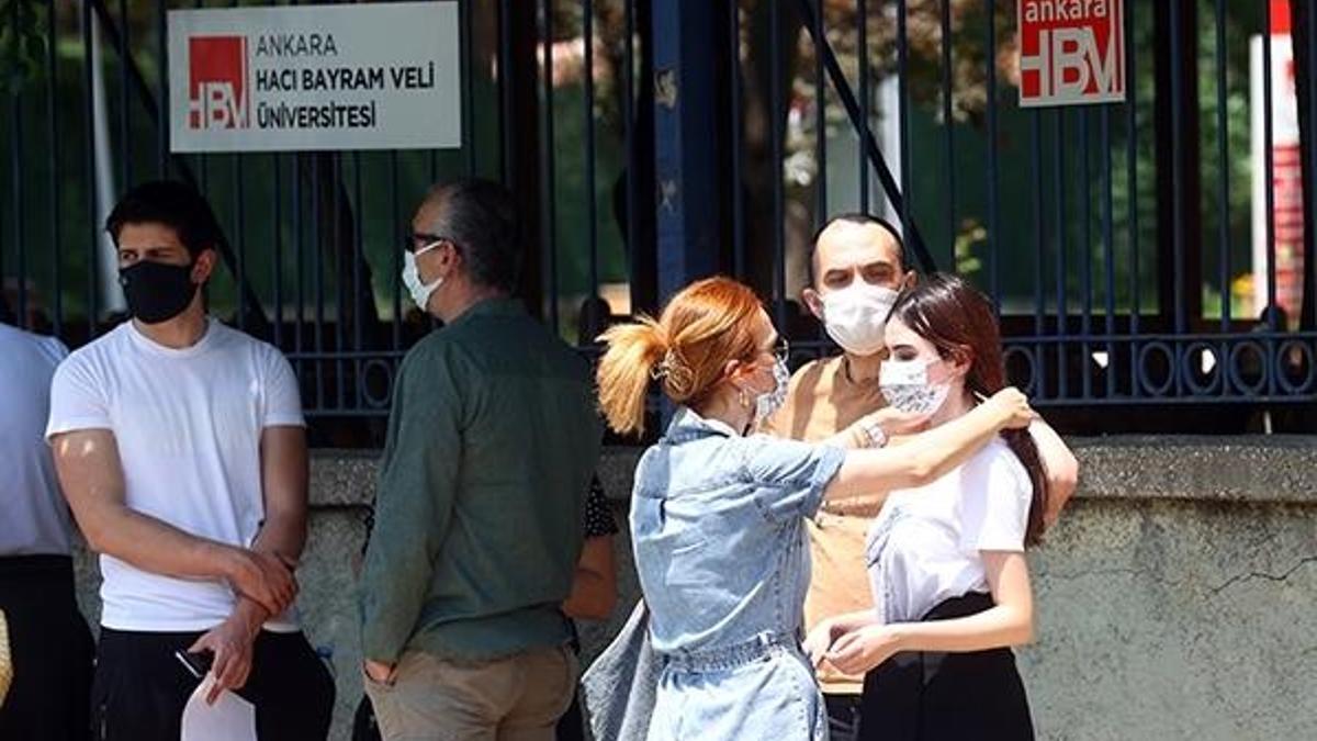 YKS'nin ikinci oturumu Alan Yeterlilik Testleri (AYT) sona erdi