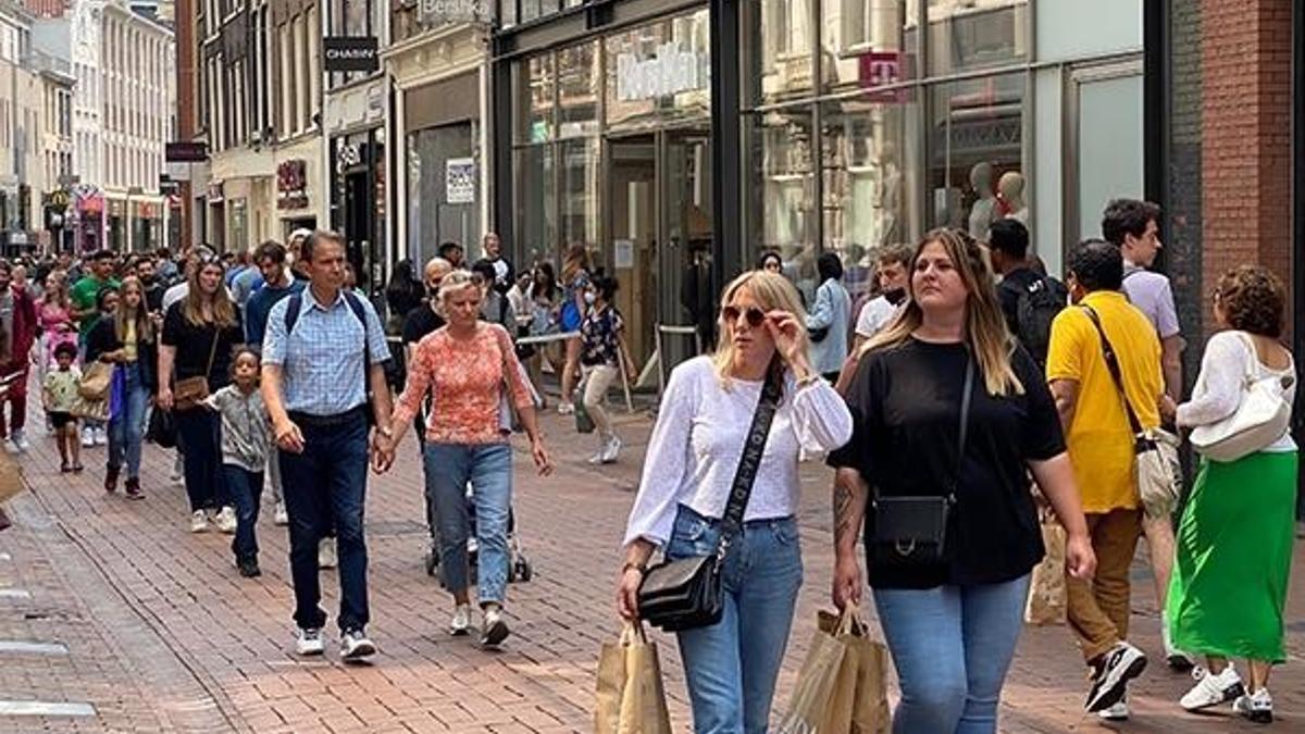 DSÖ'den Delta varyantı uyarısı: ‘İki doz aşı yaptıranlar bile maskeleri çıkarmamalı’