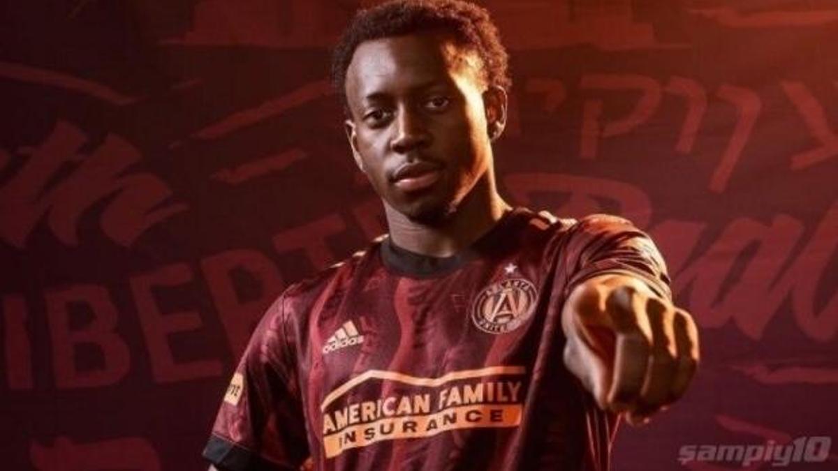 Galatasaray'a bir sol bek adayı daha
