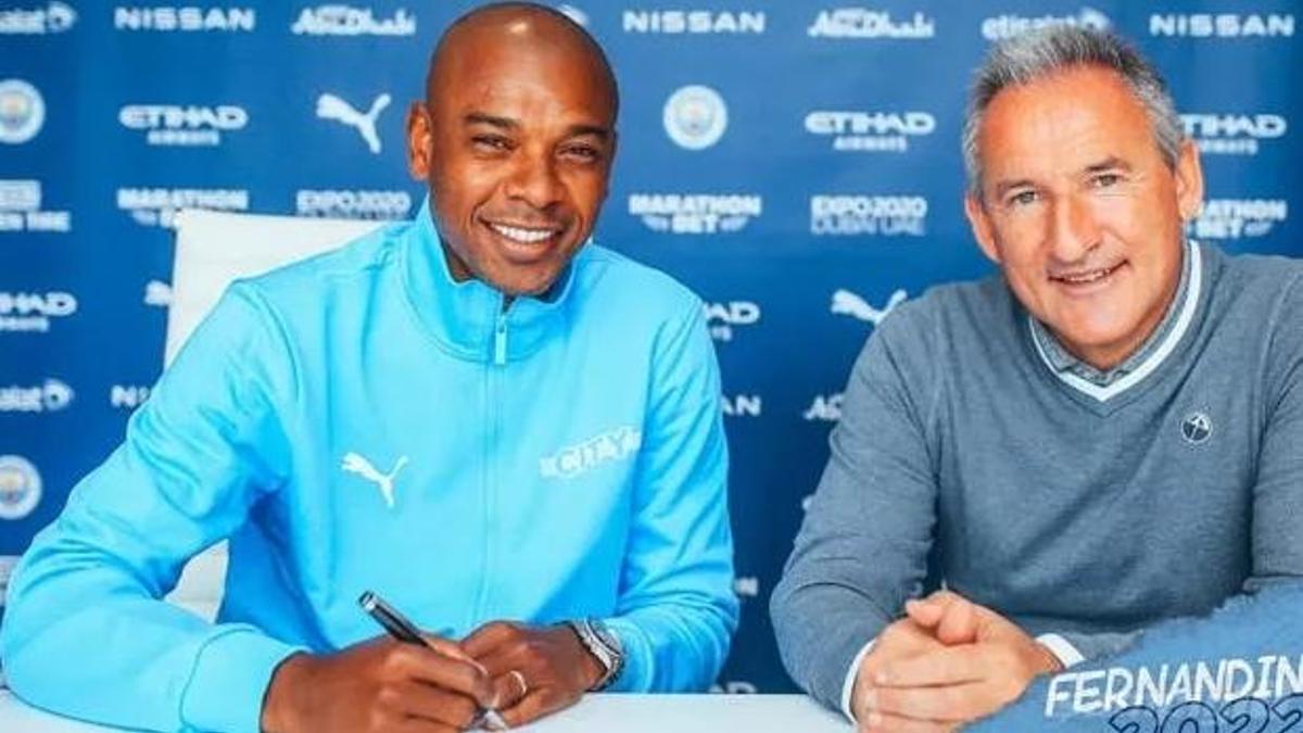 Fernandinho 1 yıl daha Manchester City'de