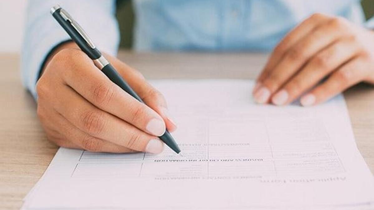 Belirli süreli iş sözleşmesi nedir, en az ne kadar sürer? Belirli süreli iş sözleşmesi bitince ne olur?