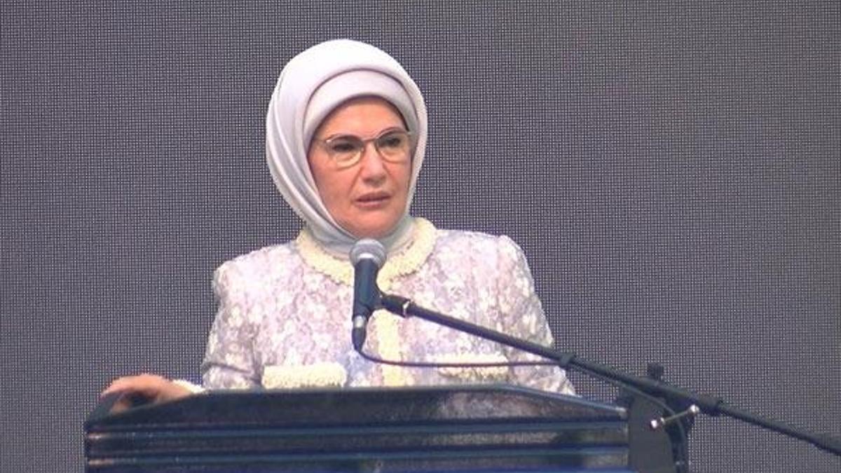 Emine Erdoğan: Dünyada her 9 kişiden biri açlıkla mücadele ediyor