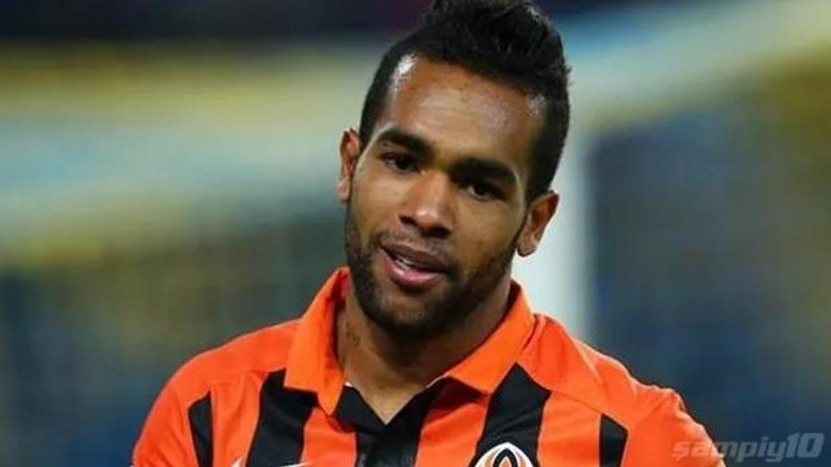 Alex Teixeira'nın derdi belli oldu