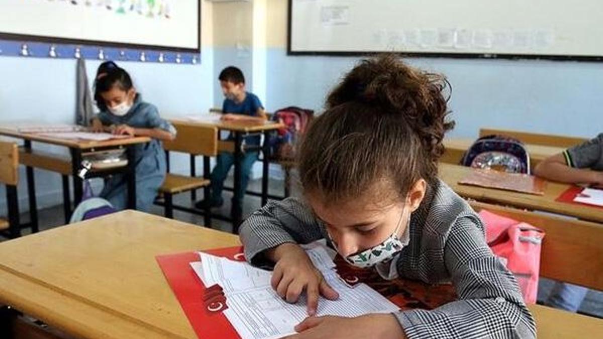 Telafi eğitimi ne zaman başlayacak ve bitecek? Telafi eğitimi zorunlu mu 2021? MEB Telafide Ben De Varım programı ve planı!