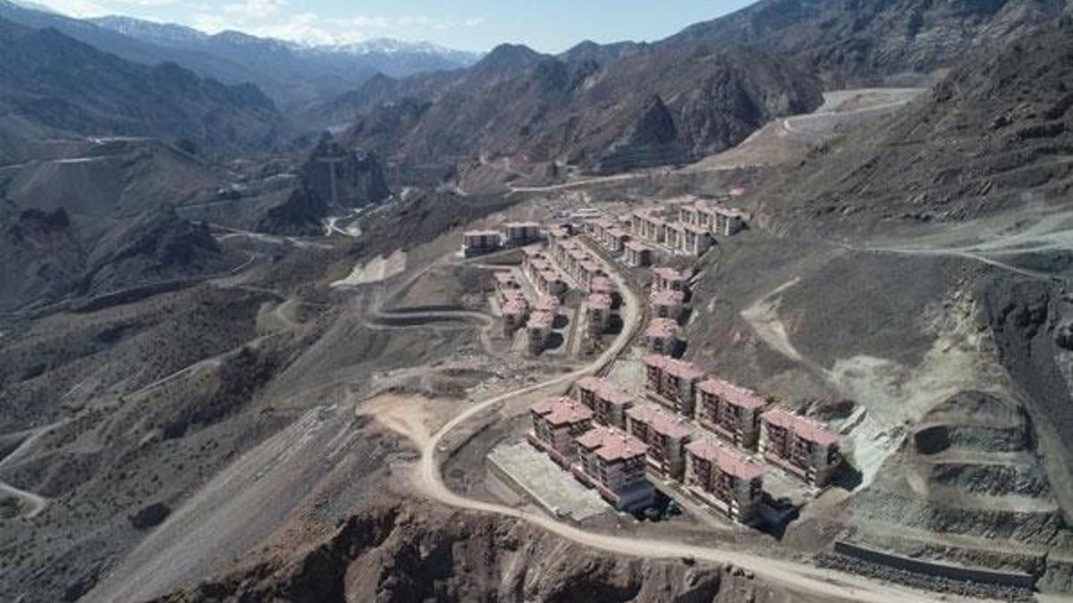 Yusufeli ilçesi 150 yıllık tarihinde 7. kez taşınıyor! Kura çekilecek...