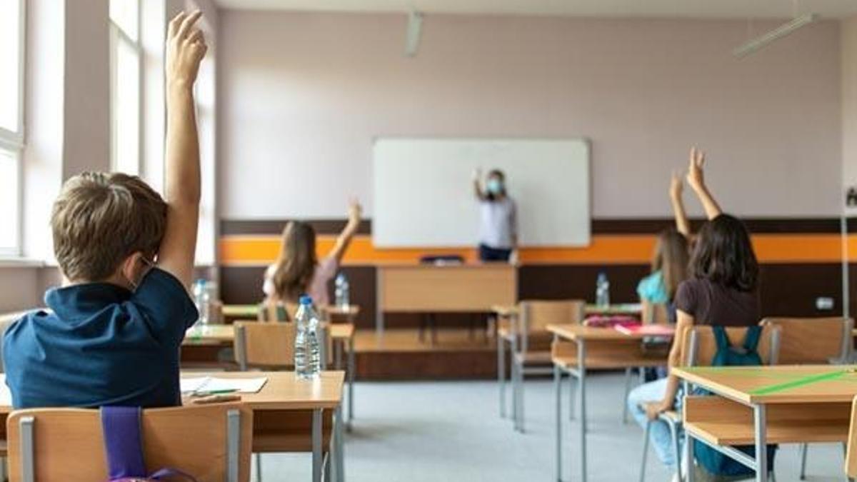 Okullar ne zaman açılıyor? Bakan Selçuk duyurdu!