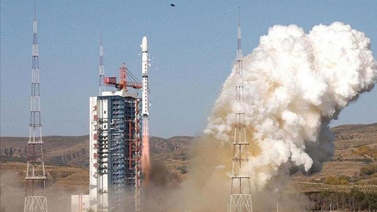 Çin, sinyal aktarımı uydusu 'Tienlian I-05'i fırlattı