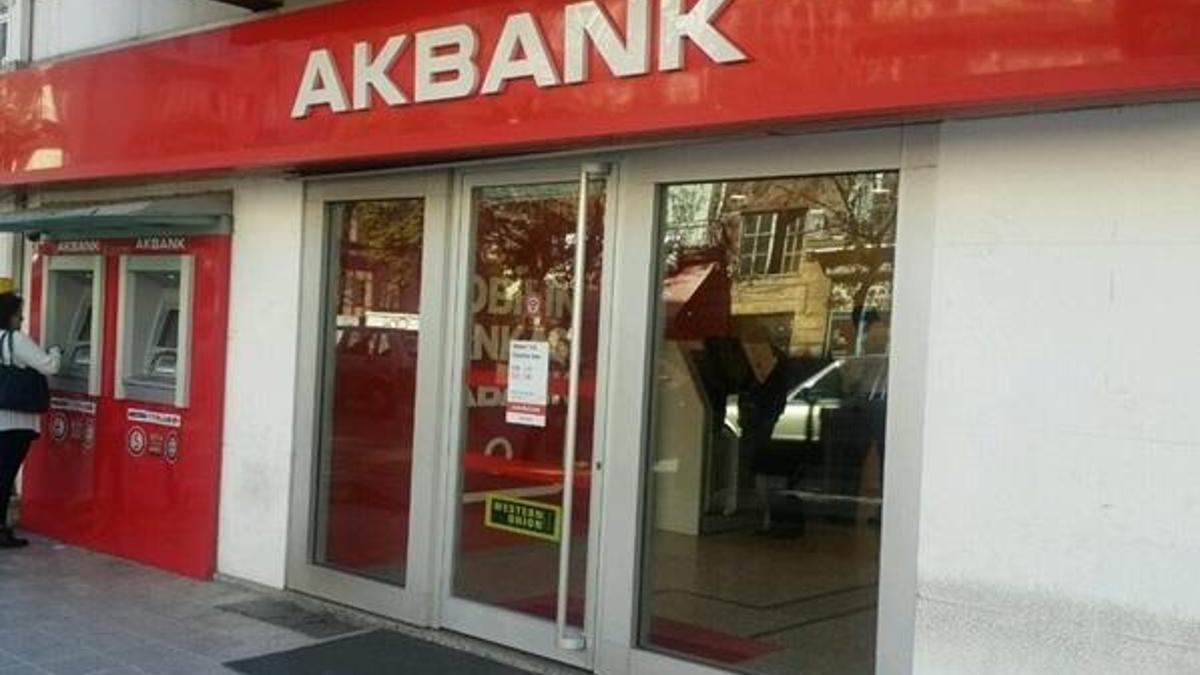 Akbank mobil düzeldi mi, çalışıyor mu? Akbank mobil ve internet sorunu çözüldü mü?
