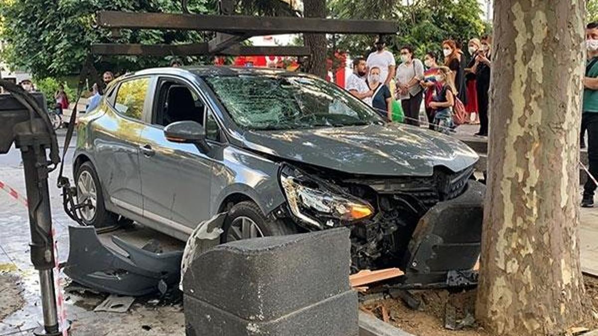Bağdat Caddesi'nde kabus! Çığlık sesi duydum, kadın uçtu...