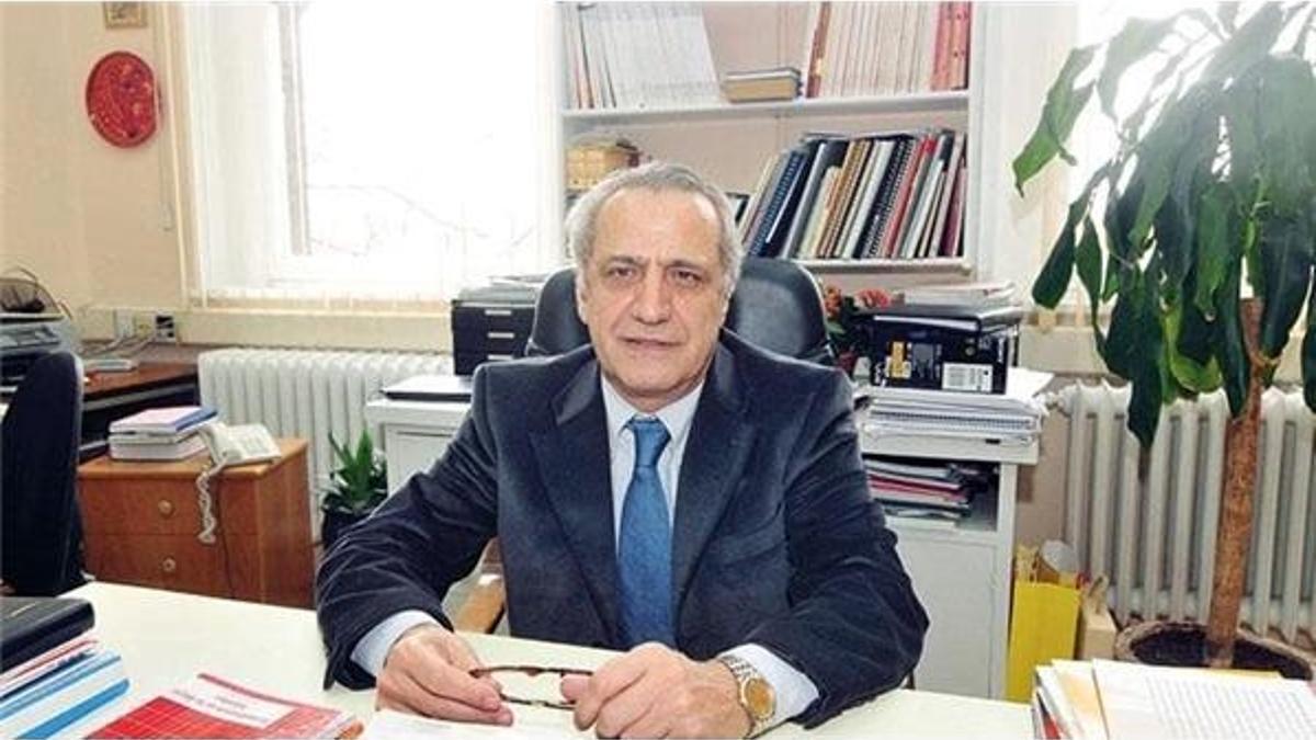 En meşhur itfaiyeci Prof. Dr. Abdurrahman Kılıç hayatını kaybetti